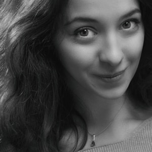Headshot of Anjali Gupta